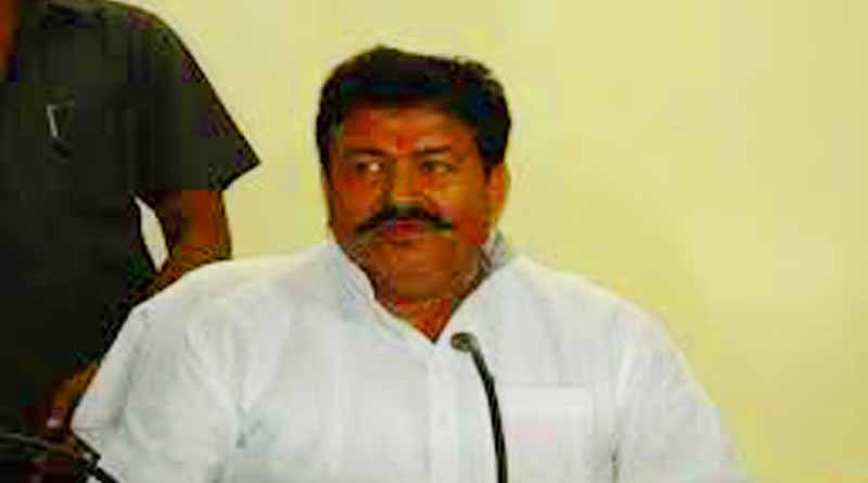 Minister Radheshyam Singh samajwadi party Kushinagar abusing officer