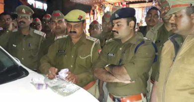 police recovered lakhs rupees during checking ballia